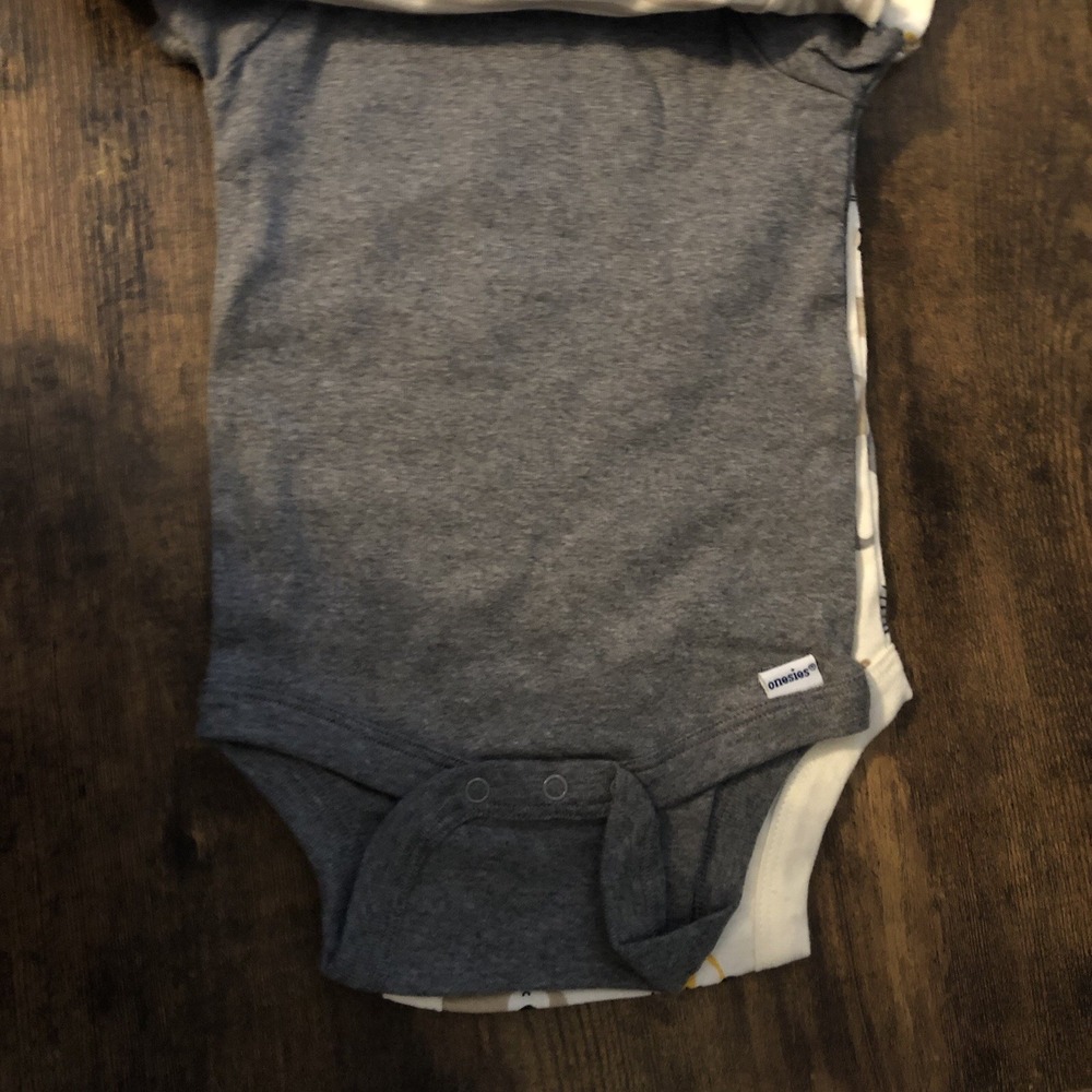 Gerber Baby Boy Bodysuits 3 Piece Set Size 12 Months Organic Cotton Animal Print - Picture 5 of 6